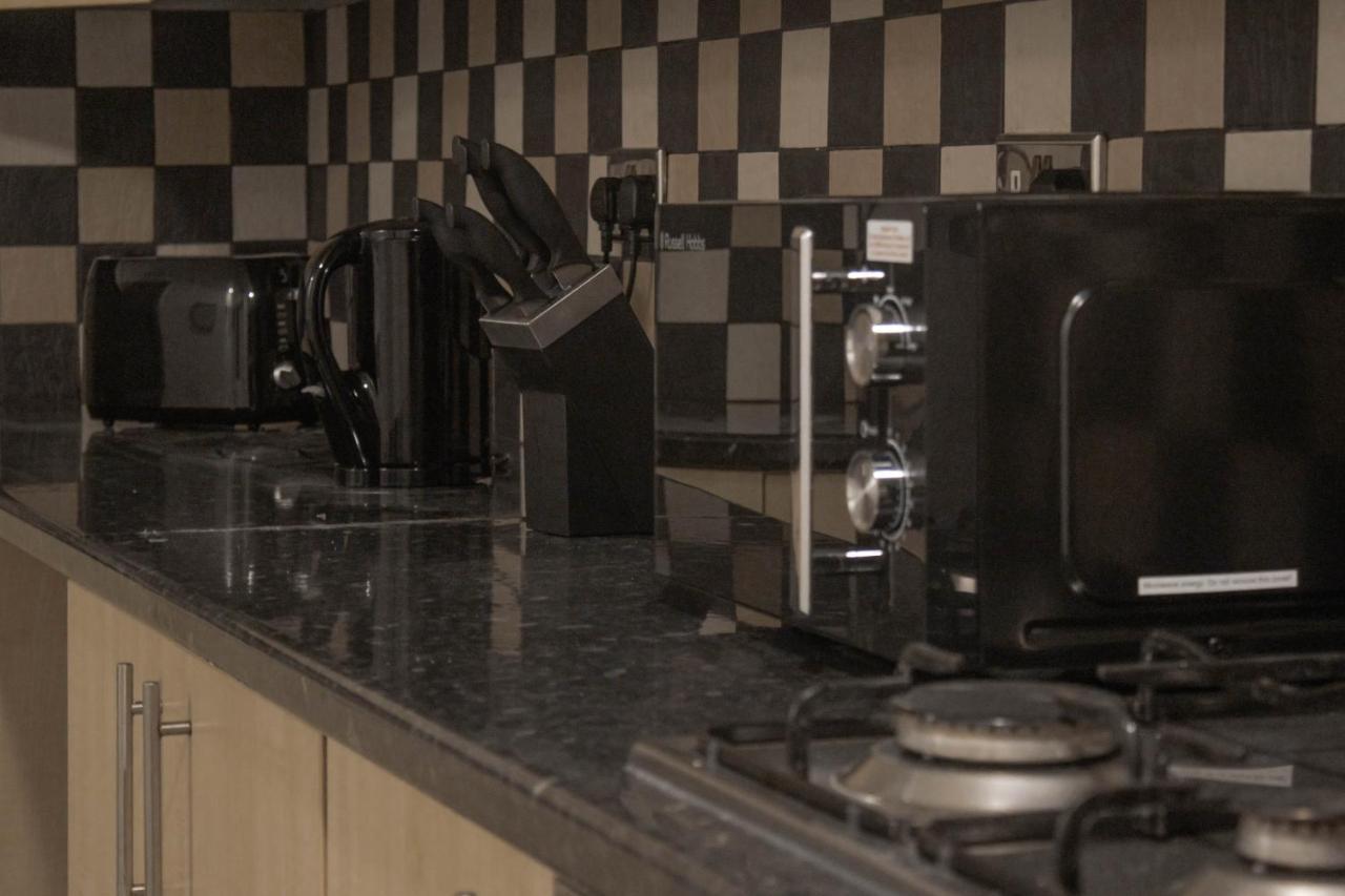 Business Friendly 3Br Home - King Size Beds & Centrally Located Свонсі Екстер'єр фото
