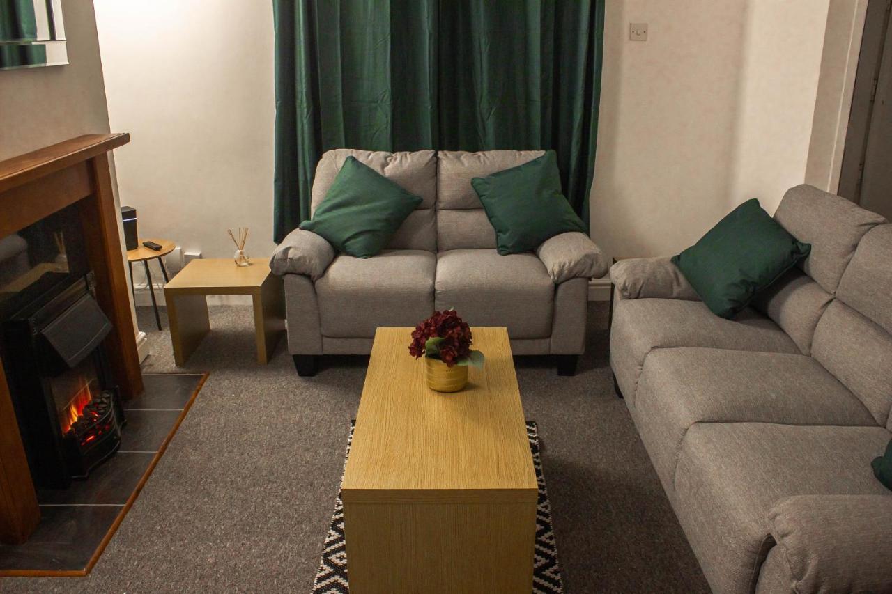 Business Friendly 3Br Home - King Size Beds & Centrally Located Свонсі Екстер'єр фото