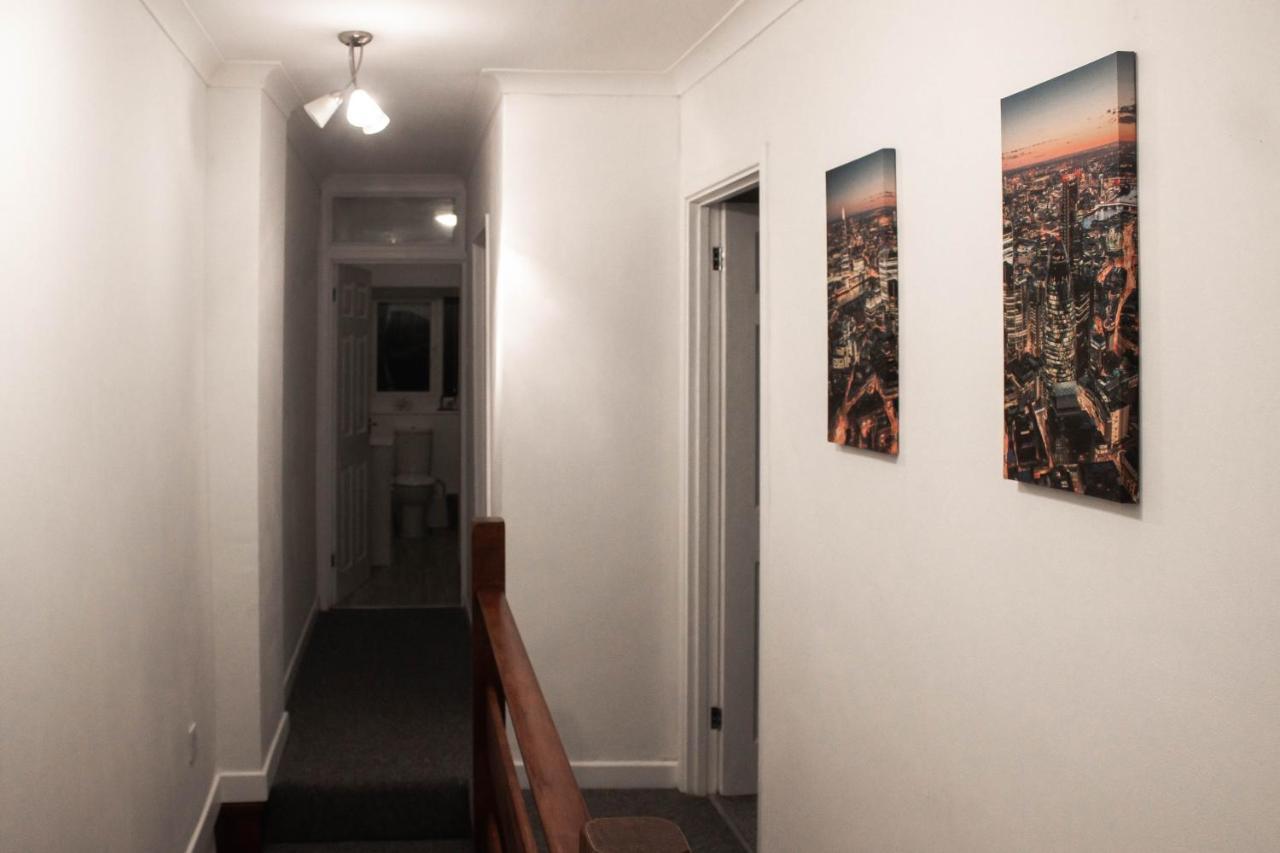 Business Friendly 3Br Home - King Size Beds & Centrally Located Свонсі Екстер'єр фото