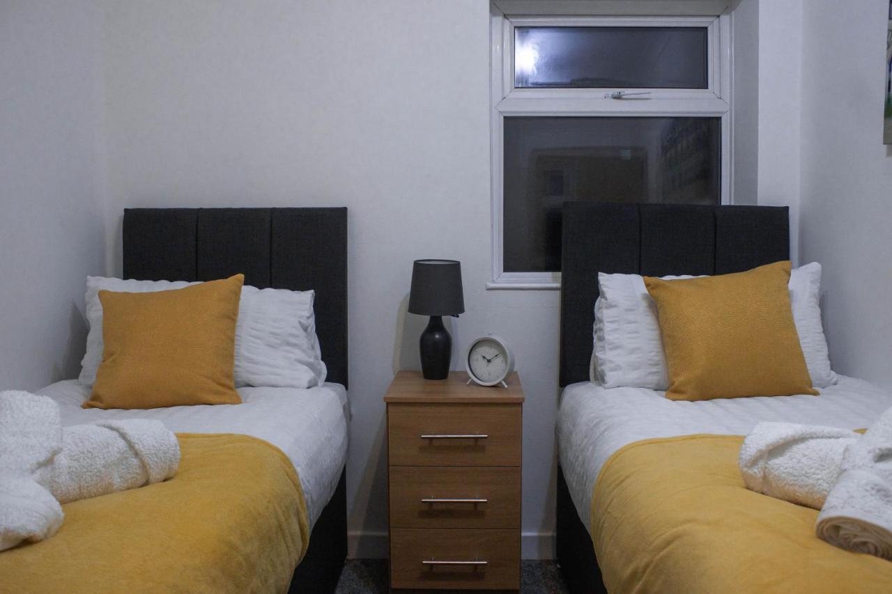 Business Friendly 3Br Home - King Size Beds & Centrally Located Свонсі Екстер'єр фото
