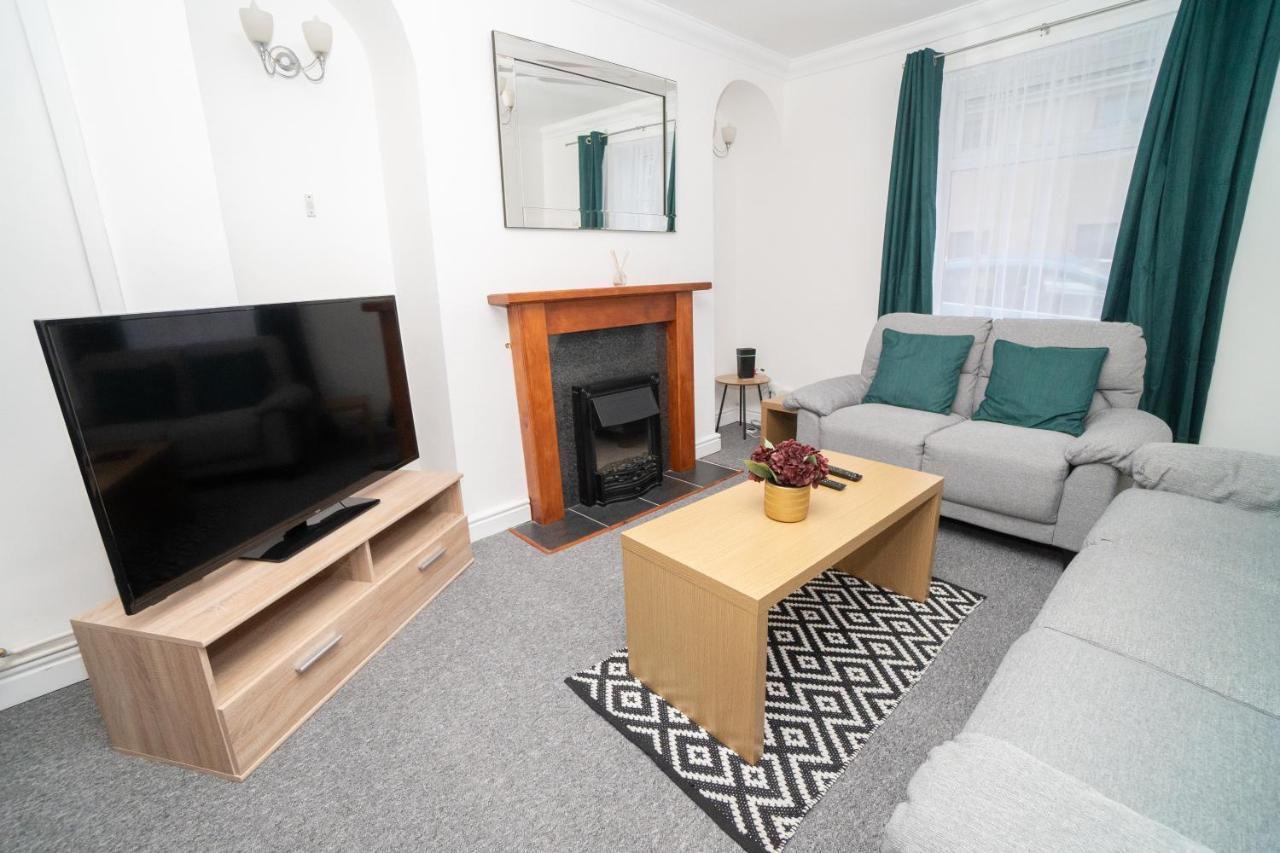 Business Friendly 3Br Home - King Size Beds & Centrally Located Свонсі Екстер'єр фото